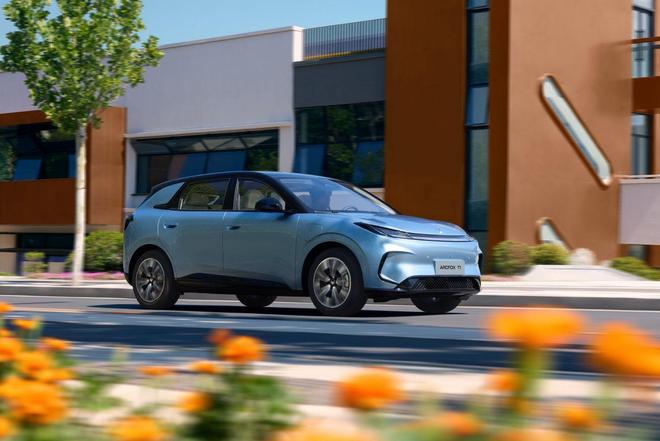 电极狐T1联手大张伟让生活闪闪发光pg模拟器试玩上市628万起精品纯(图7) 电极狐T1联手大张伟让生活闪闪发光pg模拟器试玩上市628万起精品纯(图7)